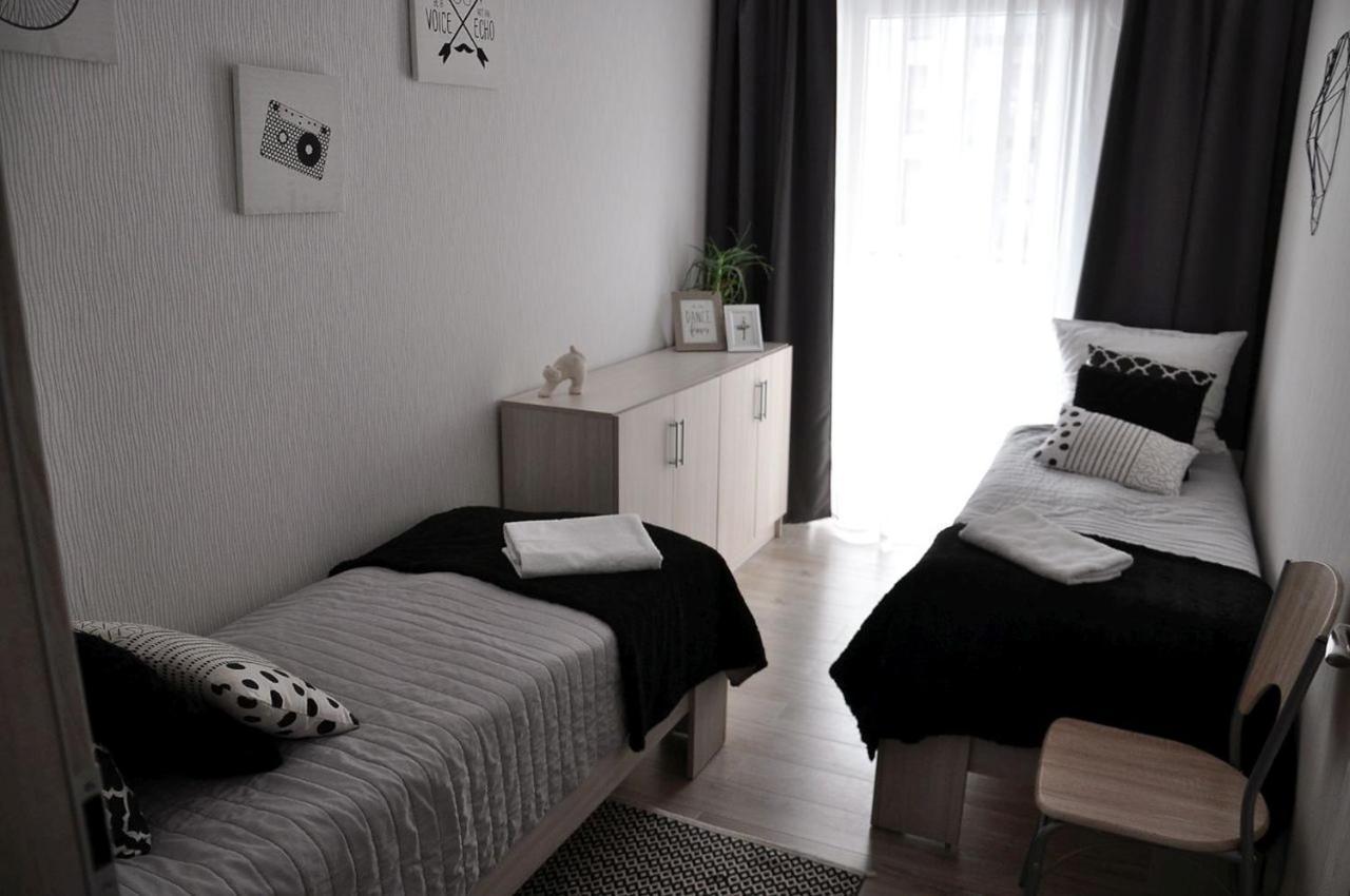 Q Gold-trzy Pokoje, Manufaktura, Garaz Gratis, Tv Max, Fv, Gwarancja Zadowolenia Apartment *